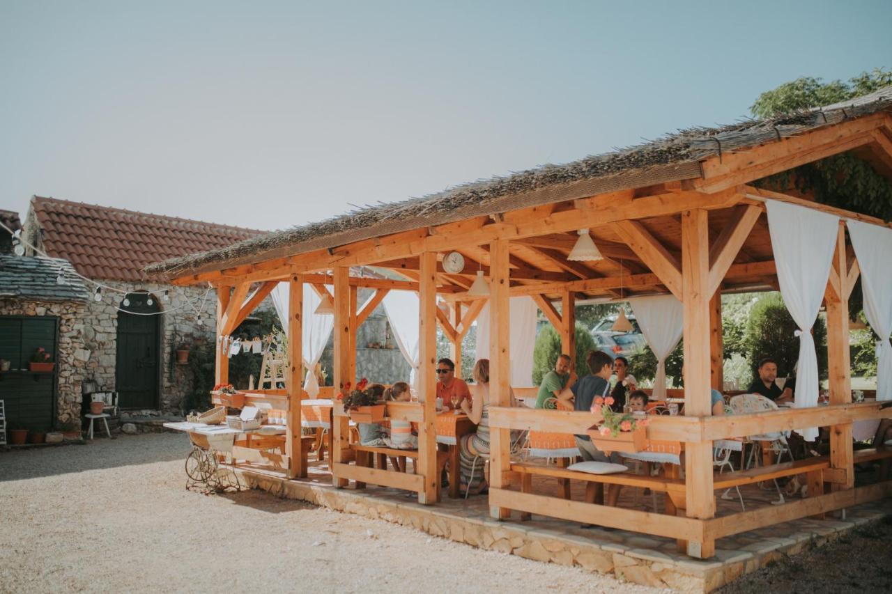 Kalpic Suites & Villa Lozovac Eksteriør bilde